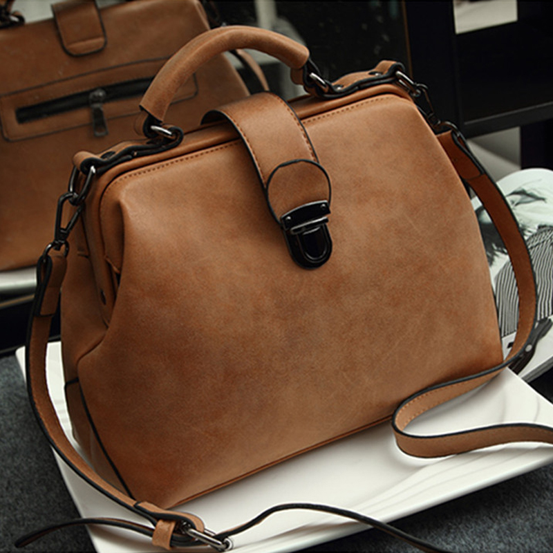 Tas Selempang Wanita Anyaman J - Chain Lock Combination ulasan dan harga
